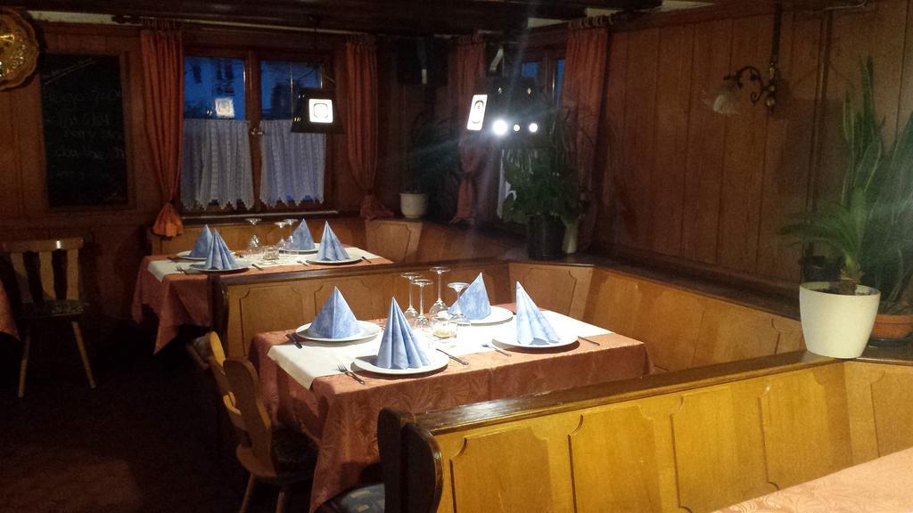 רוטווייל Gasthaus Roessle מראה חיצוני תמונה